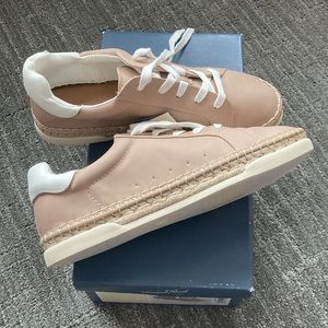 Universal Thread Shaelyn Sneakers